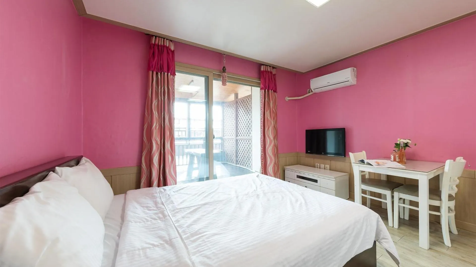 Ganghwa Granblue Pension 3*,  韓国