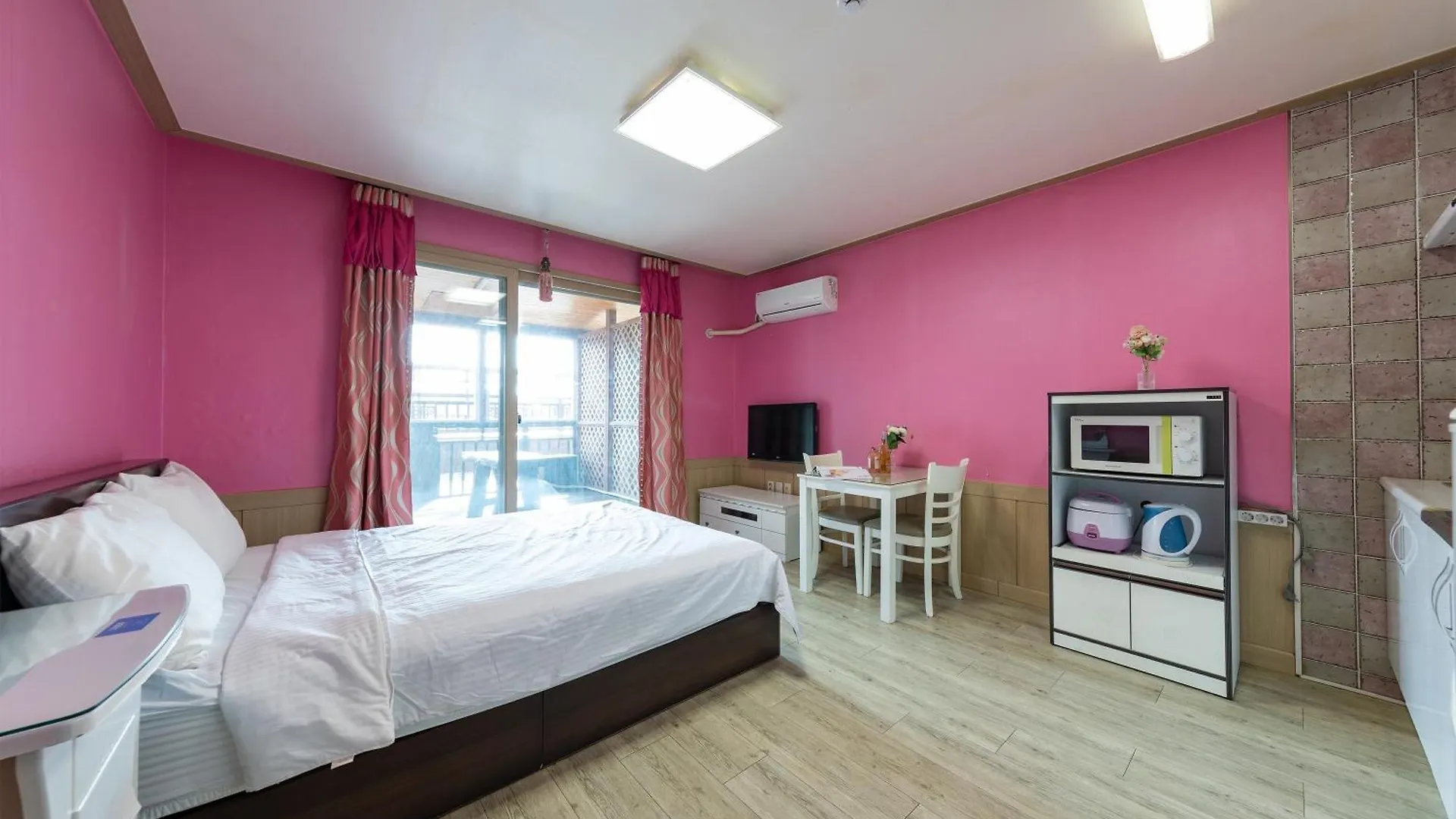 *** ゲストハウス Ganghwa Granblue Pension 韓国