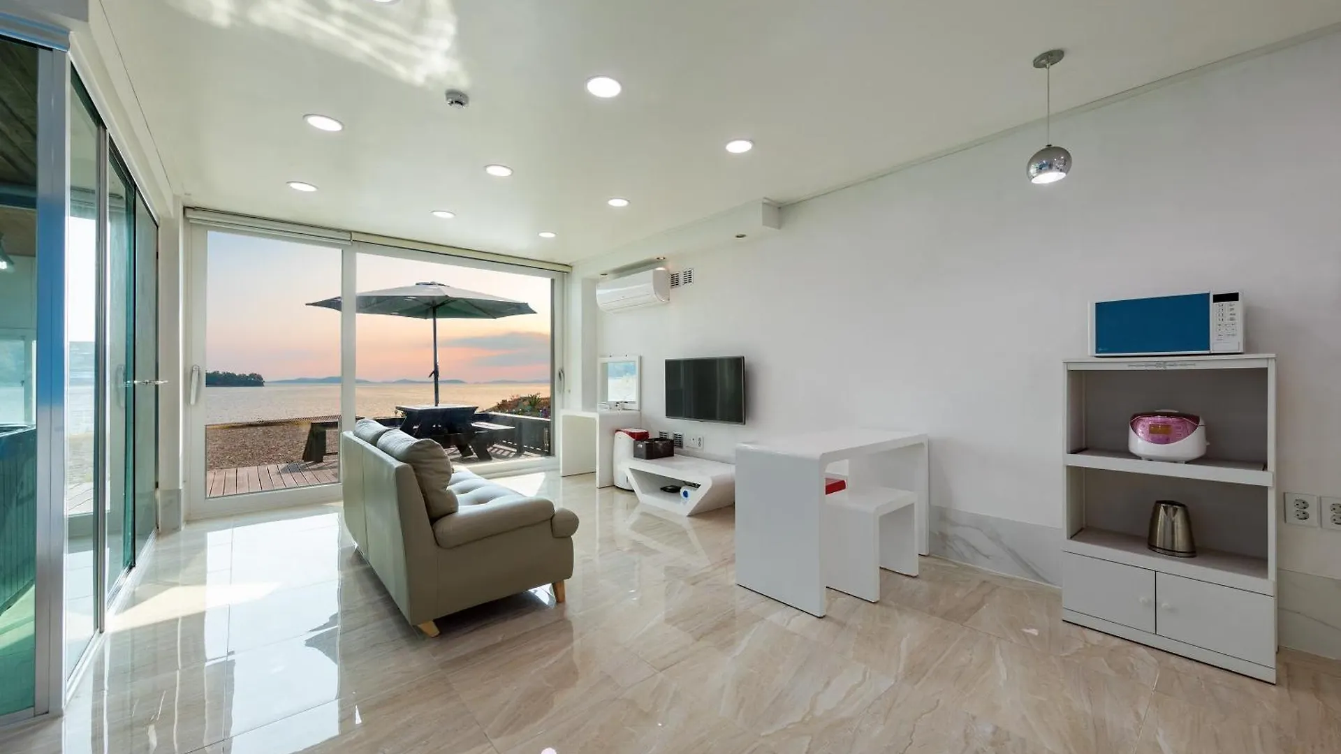 *** 게스트하우스 강화 그랑블루펜션 대한민국