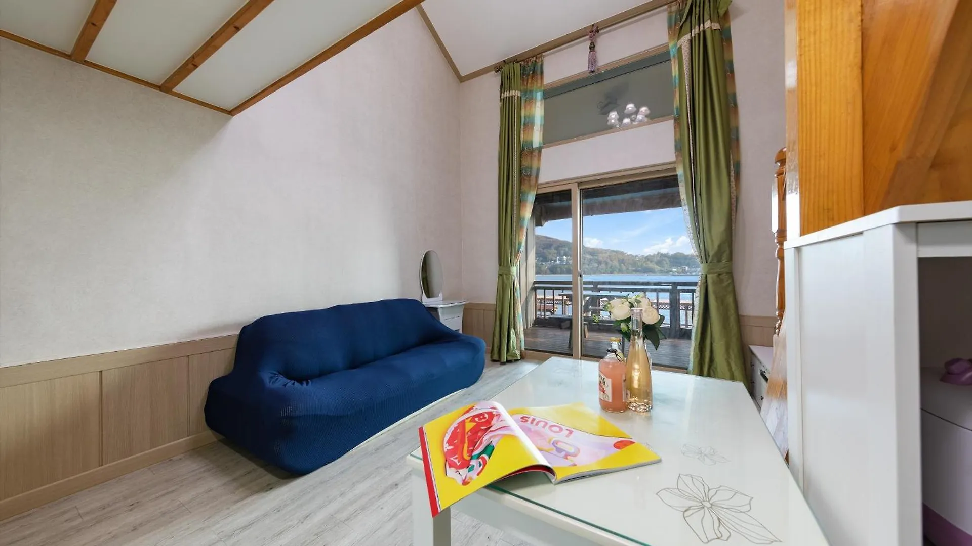 강화 그랑블루펜션 게스트하우스