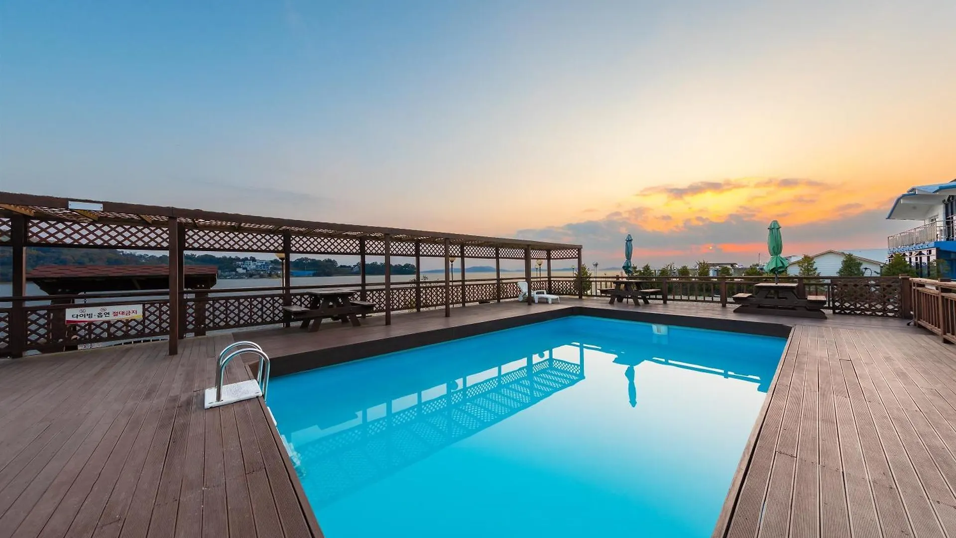 *** Wisma tamu Ganghwa Granblue Pension Korsel